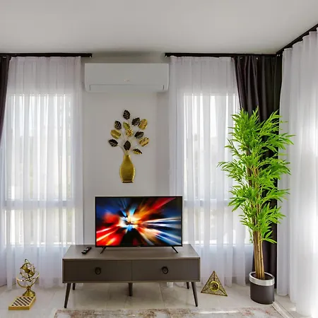 Solo By Holidaykeys Apartment